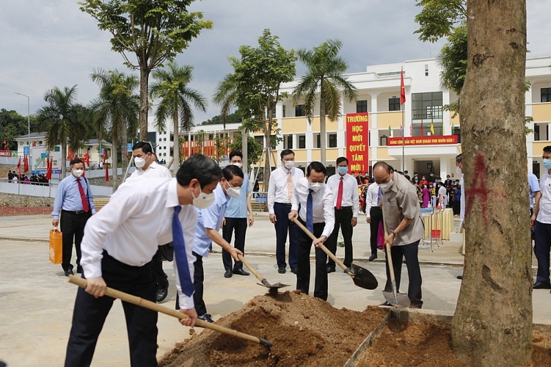 chu tich nuoc nguyen xuan phuc lam viec voi lanh dao chu chot tinh yen bai