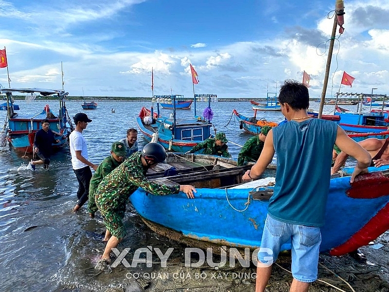 cac tinh mien trung khan truong khac phuc hau qua bao so 4