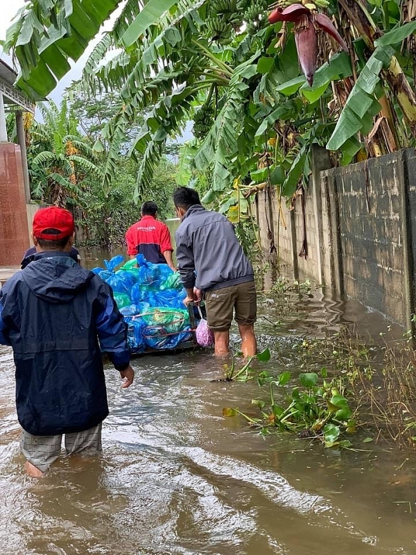 mien trung noi tinh nguoi dong mat