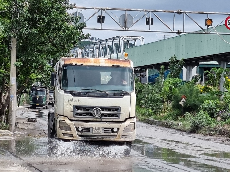 bai 2 dong chay dat san nen den quang yen thong thoang