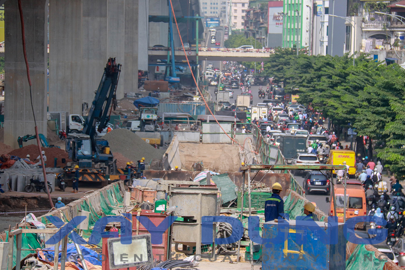 Có quy định về tuổi của chức danh giám sát trưởng?