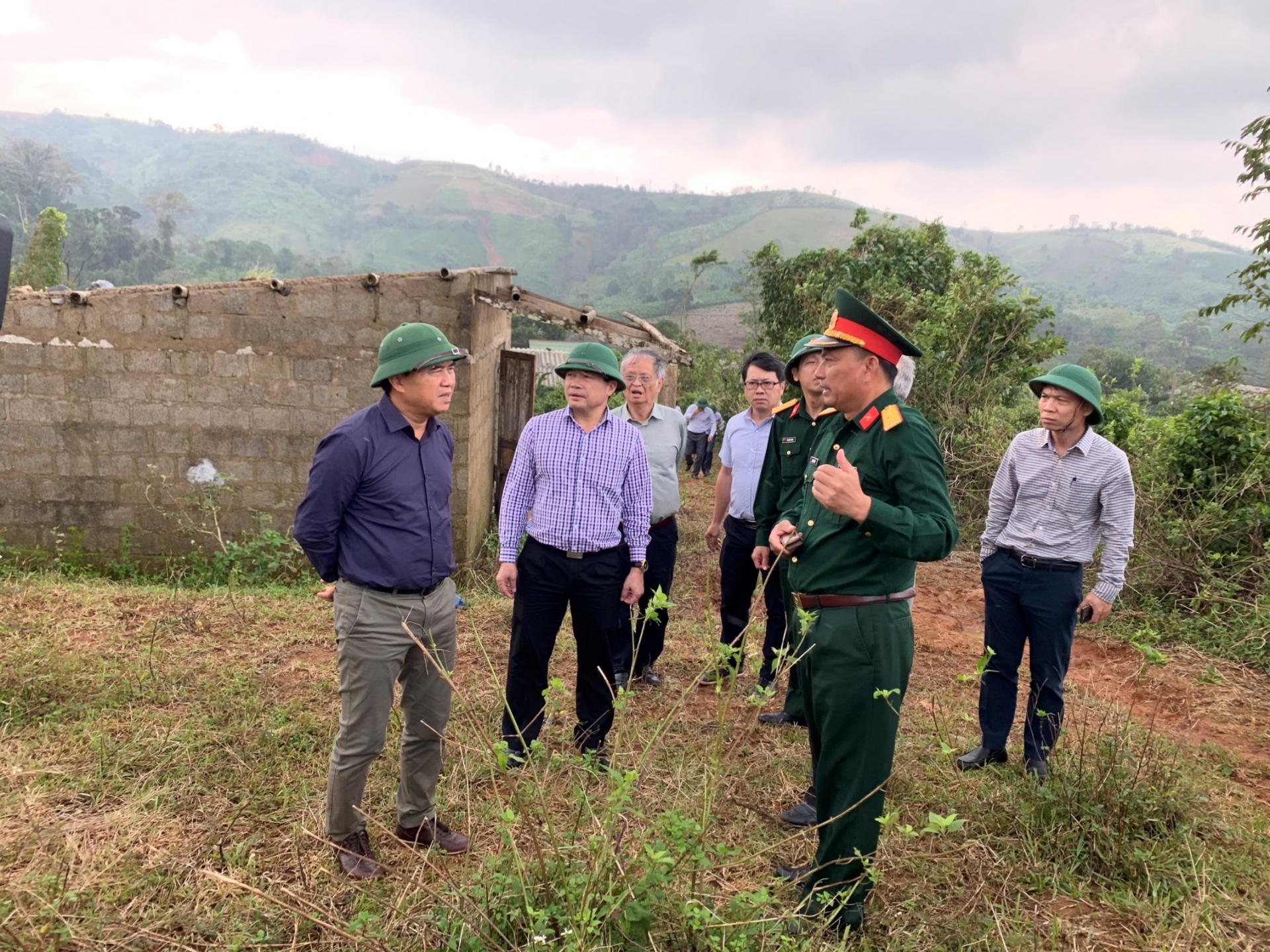 Xây dựng bản đồ dự báo khu vực sạt trượt, đưa vào hồ sơ quy hoạch xây dựng