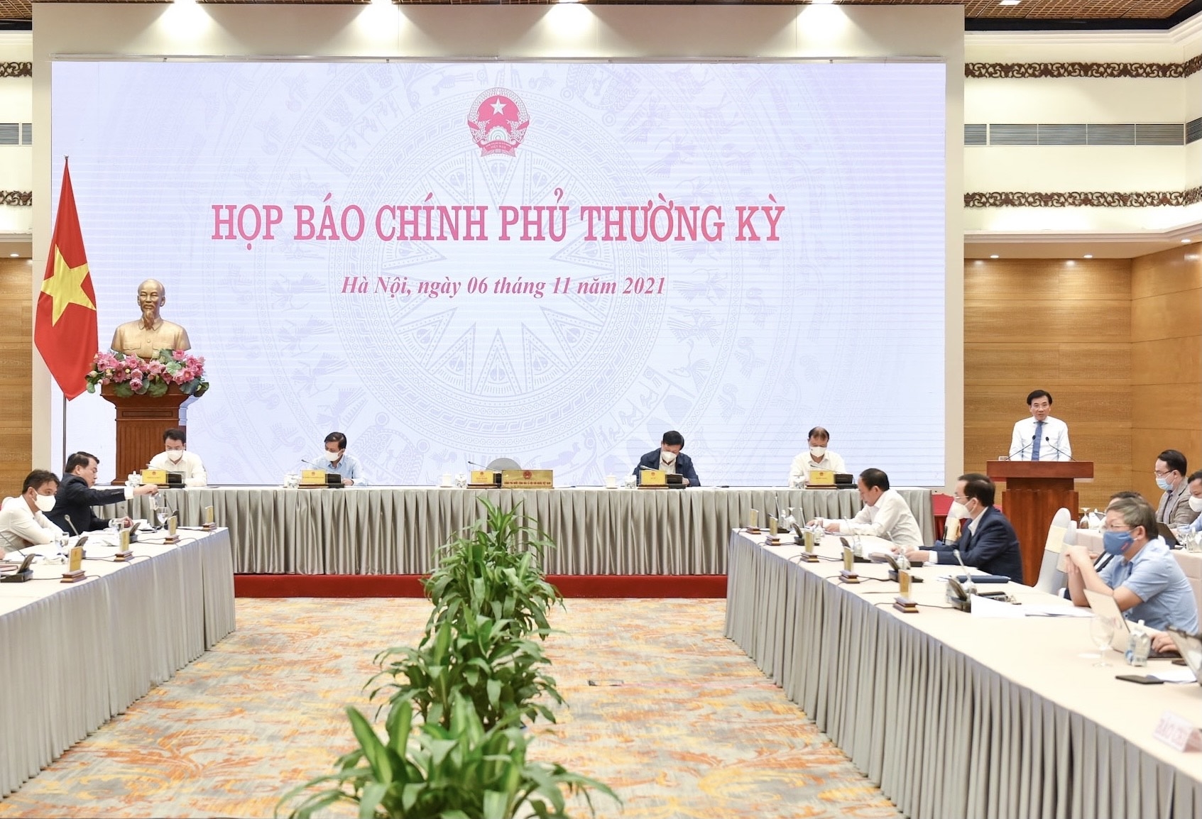 Họp báo Chính phủ thường kỳ tháng 11