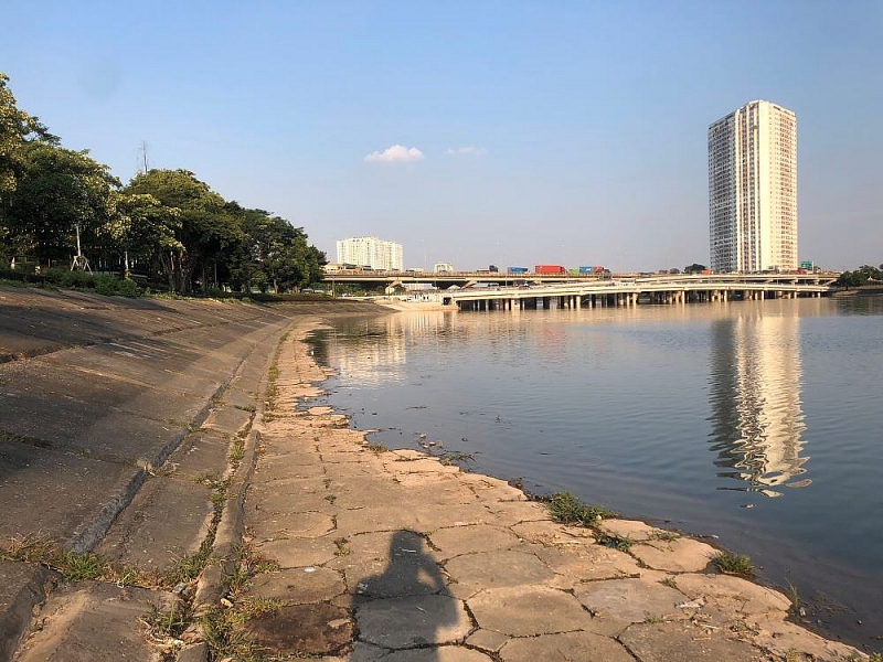 ha noi cong vien bac linh dam xuong cap dang bao dong