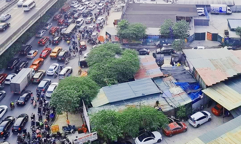 Hà Nội: Công trình hệ thống nước thải Yên Xá chậm tiến độ, lập nhiều công trường gây ùn tắc giao thông