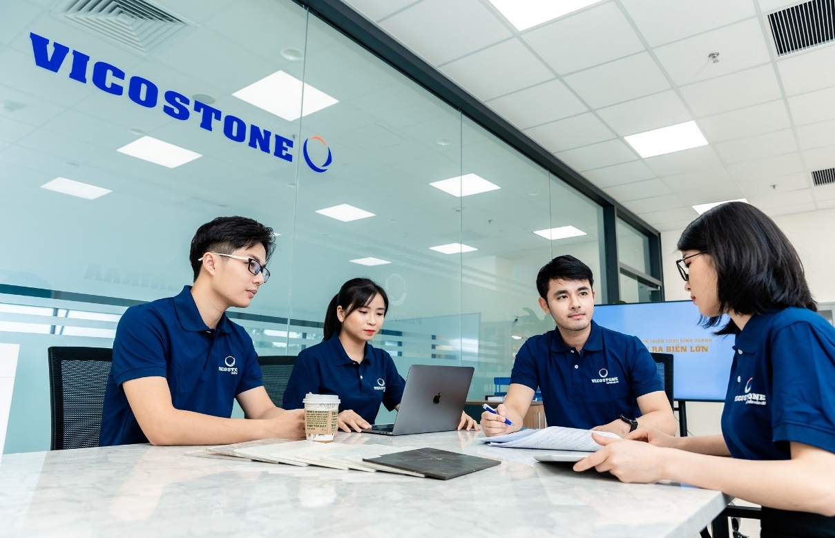 Vicostone năm thứ 6 liên tiếp được vinh danh Top 100 doanh nghiệp phát triển bền vững