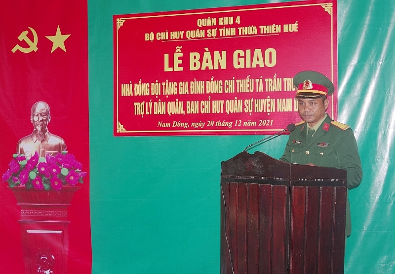 thua thien hue bo quoc phong ban giao nha dong doi cho can bo si quan