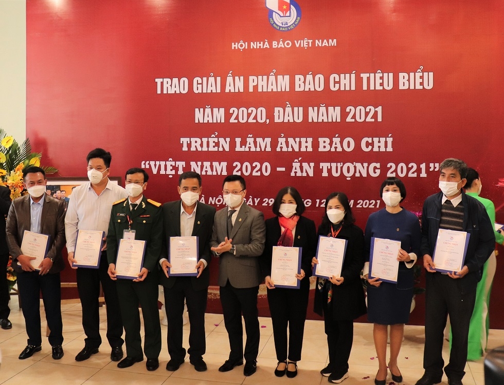 789club ios
 đoạt giải C bìa Báo Tết ấn tượng năm 2021