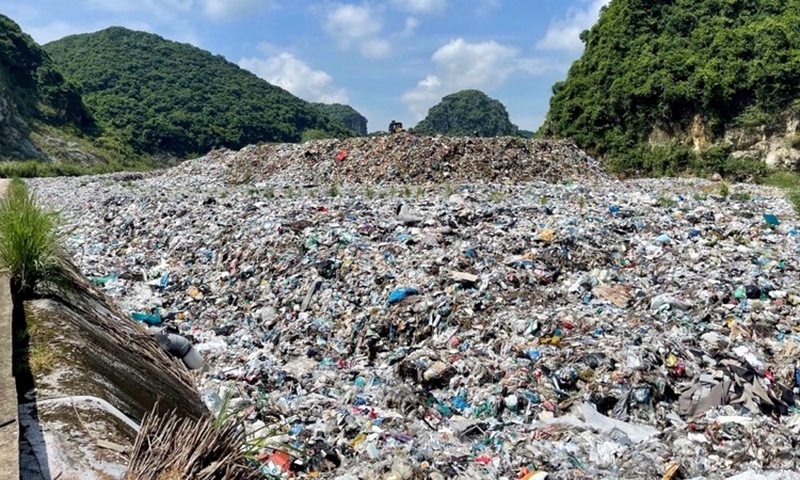 Ninh Bình: Triển khai nhiều phương án xử lý rác thải và ô nhiễm tại bãi rác thung Quèn Khó