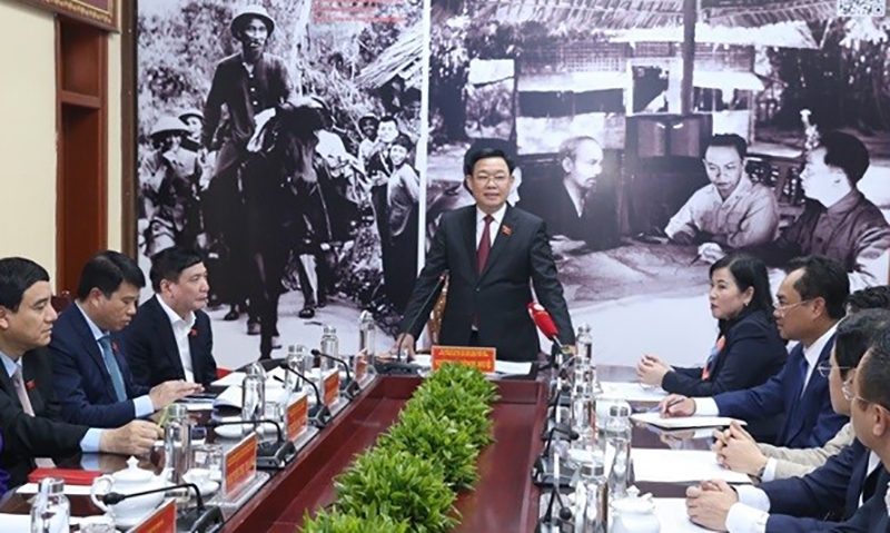 Chủ tịch Quốc hội Vương Đình Huệ đánh giá cao kết quả xây dựng nông thôn mới của huyện Định Hóa